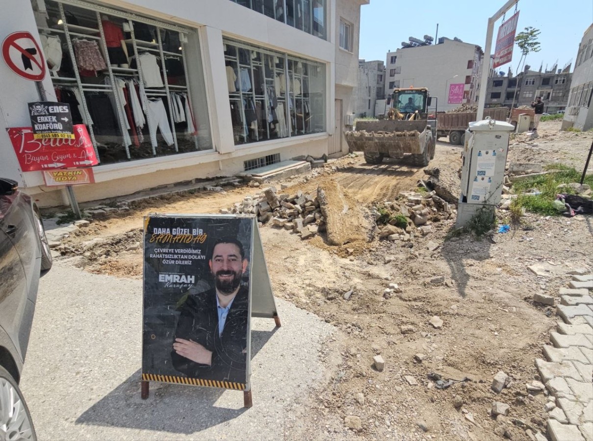 ATATÜRK MAHALLESİ' NDE YOL YENİLEME ÇALIŞMALARI SÜRÜYOR.
